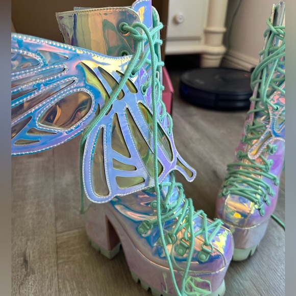 DOLLSKILL WINGS TO FLY HOLOGRAPHIC BOOTS - Picture 4 of 5